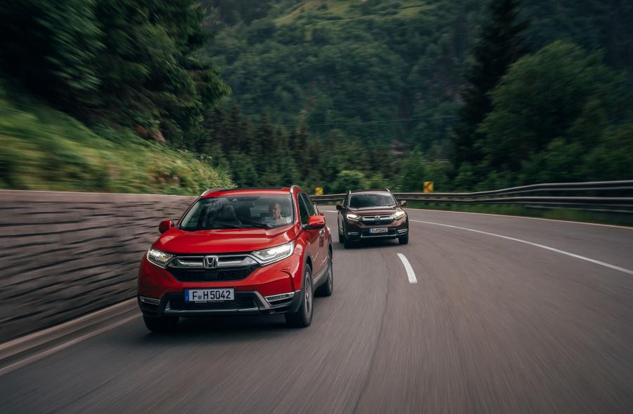  Honda CR-V 2018 года  (EU) (фото 18 из 40)